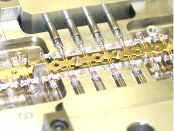 The Way to Combine Metal and Plastic：Why is insert molding so widely used?